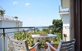 Bright 3 Bedrooms Apartment With Seaview Balcony